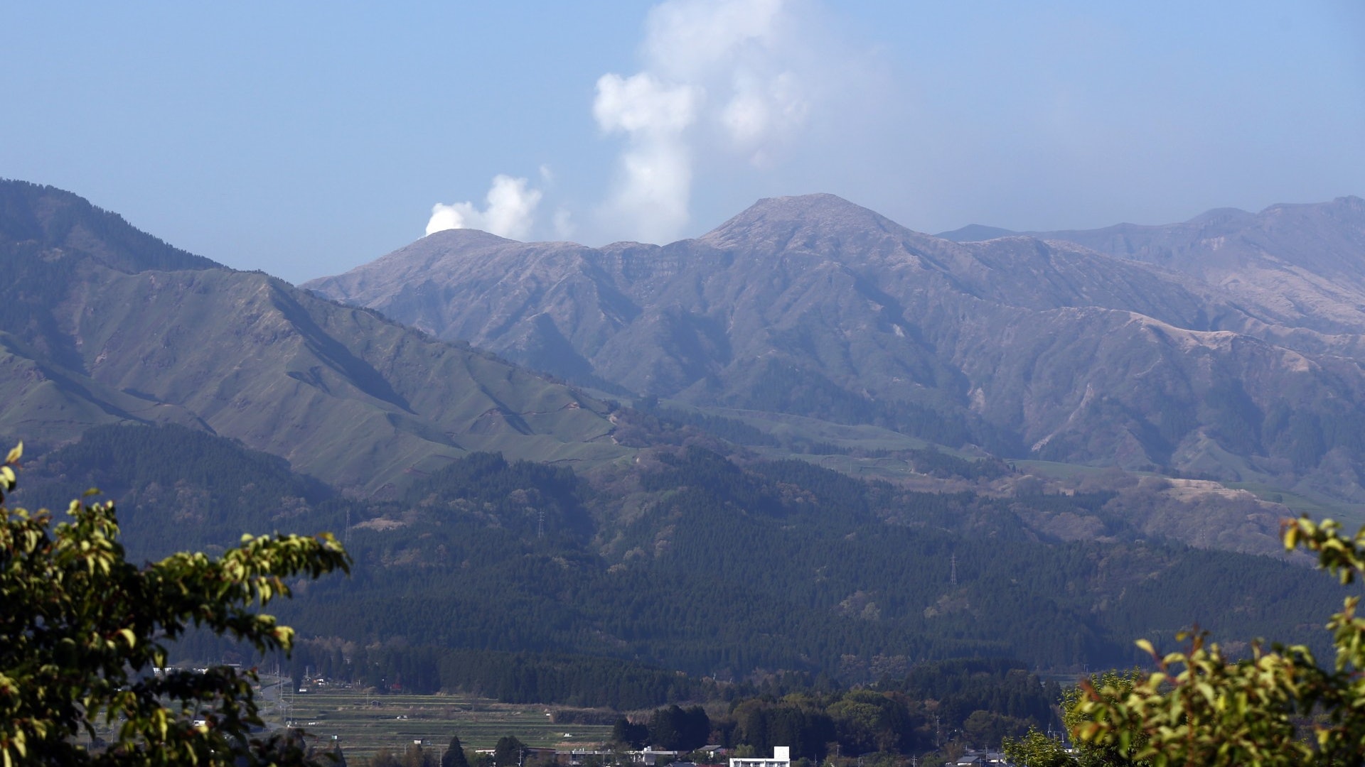 【遊日注意】熊本阿蘇山活動增加 氣象廳提高火山警戒級別 【遊日注意】熊本阿蘇山活動增加 氣象廳提高火山警戒級別