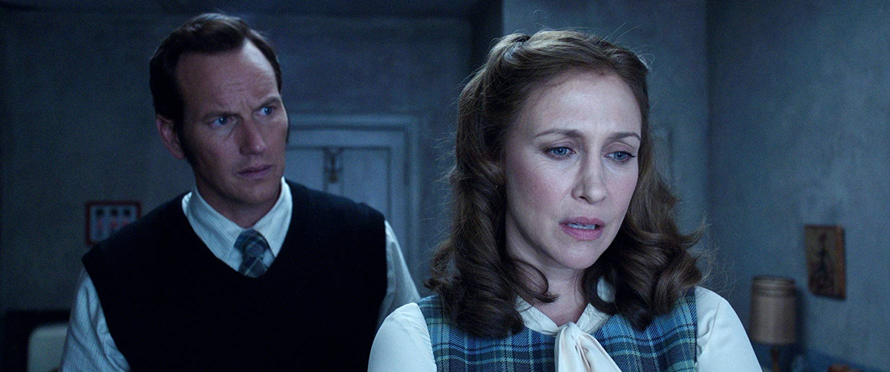 由柏德烈韋遜（Patrick Wilson）與韋娜法米加（Vera Farmiga）飾演的華倫夫婦。（《詭屋驚凶實錄2》劇照）