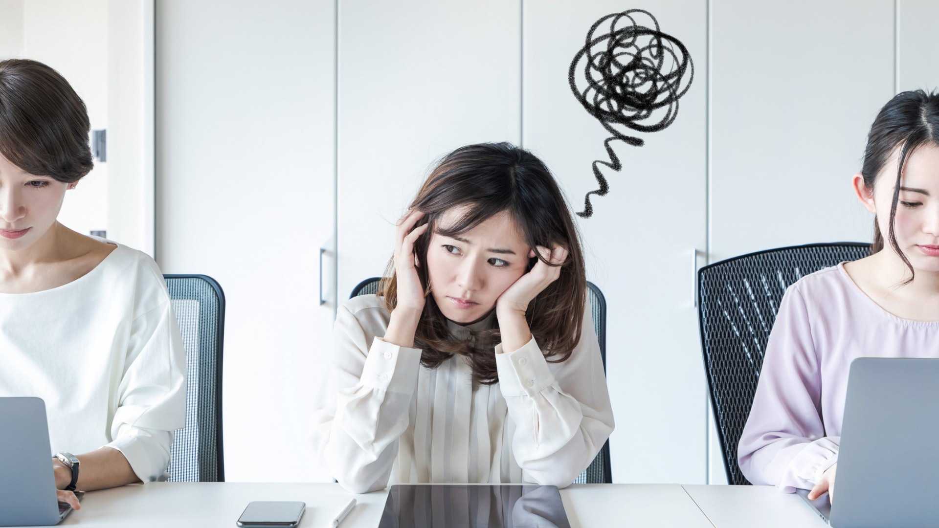 【麻煩同事】扮風趣、愛認叻又好講是非? 11種同事最惹人討厭! 【麻煩同事】扮風趣、愛認叻又好講是非? 11種同事最惹人討厭!