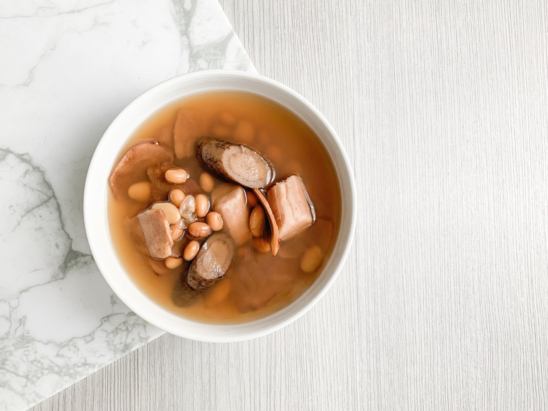 【春天湯水食譜】土茯苓淮山牛蒡湯　健脾袪濕舒緩濕疹痕癢