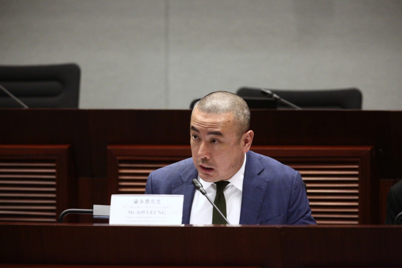消息指,勞工處副處長(職業安全及健康)梁永恩確診。(資料圖片/羅君豪攝) 消息指,勞工處副處長(職業安全及健康)梁永恩確診。(資料圖片/羅君豪攝)