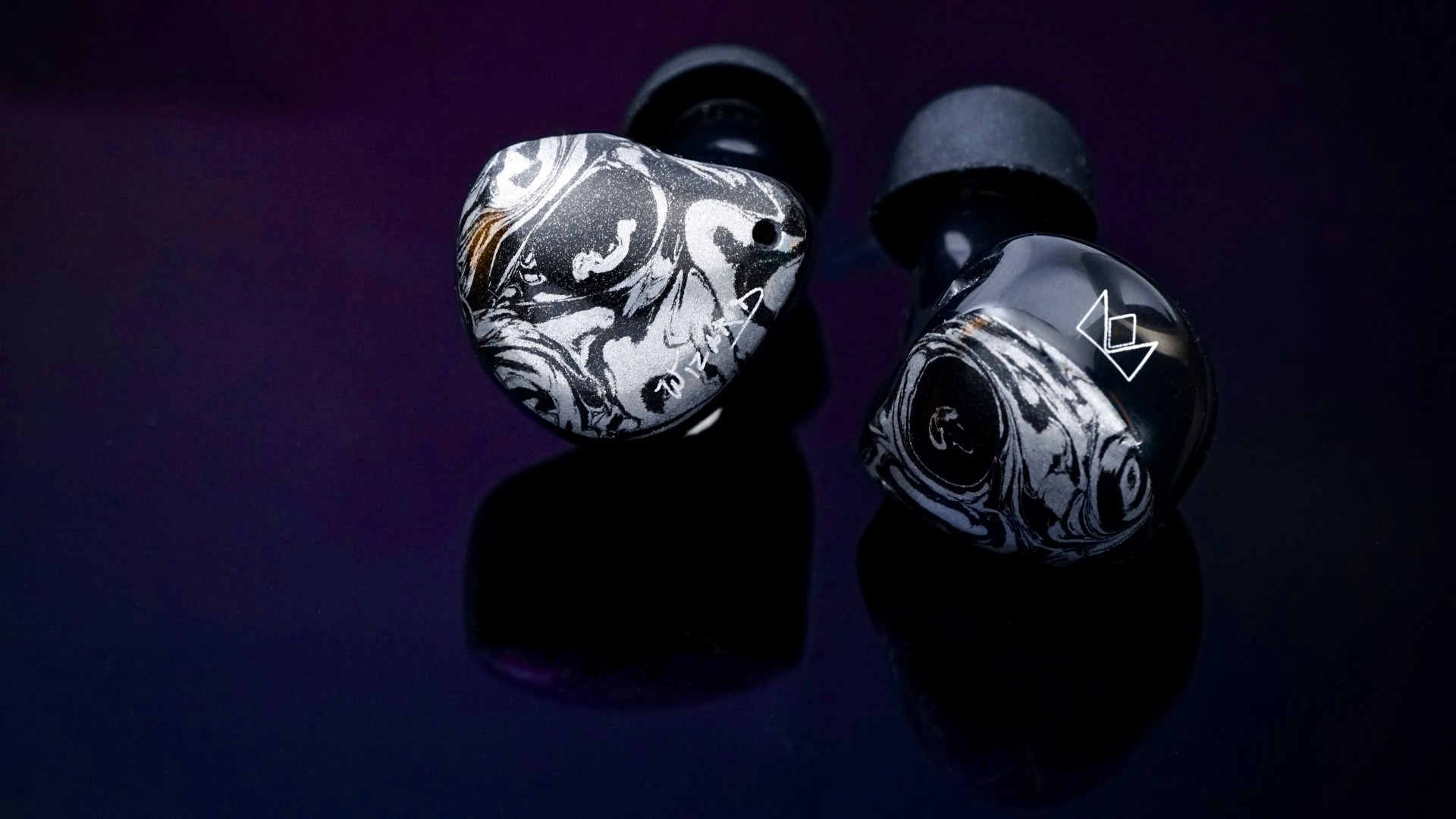 Noble Audio Khan 中古品 240001195160.jpg