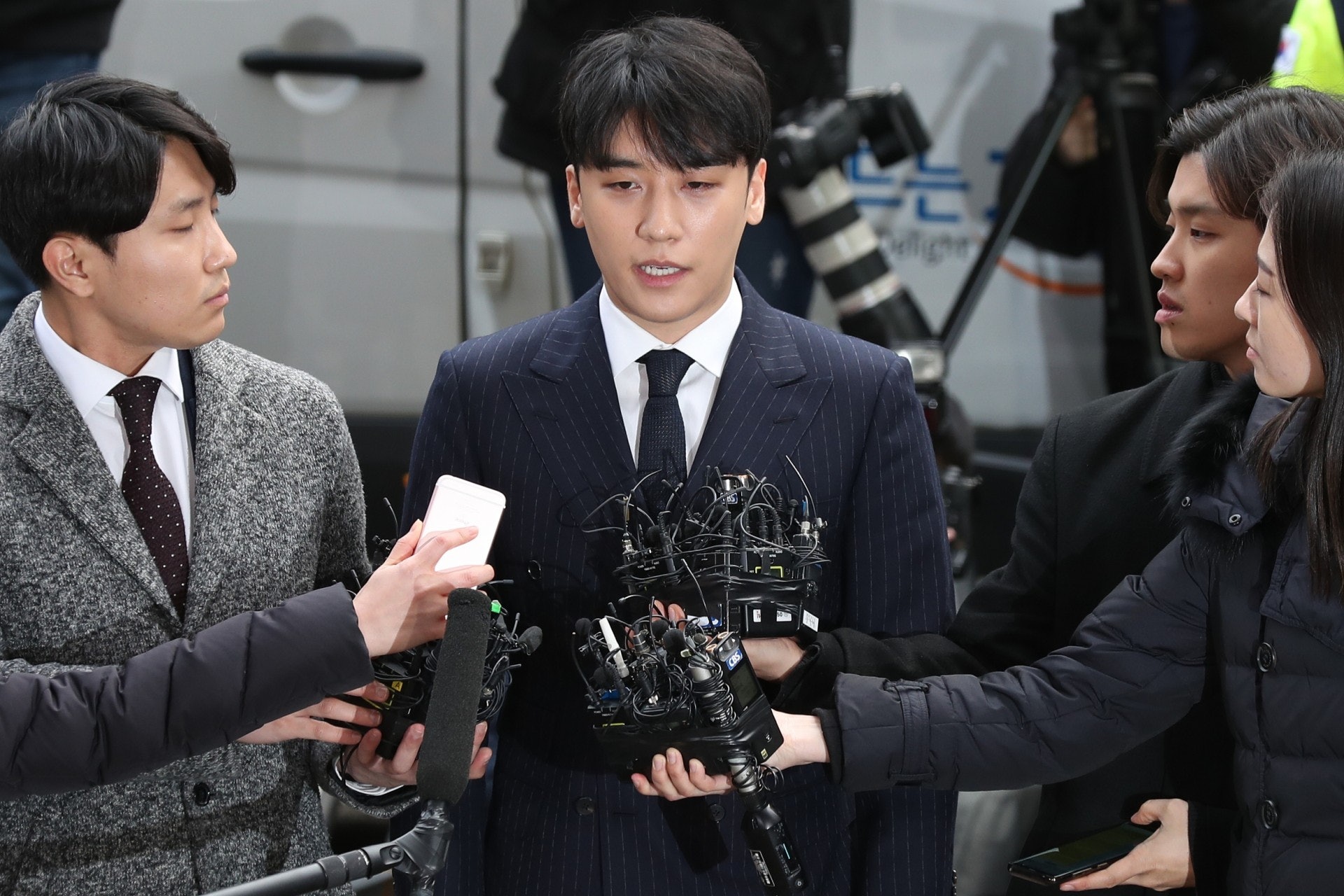 勝利接受警方調查後,首次開腔否認性招待及海外賭博爭議。(視覺中國) 勝利接受警方調查後,首次開腔否認性招待及海外賭博爭議。(視覺中國)