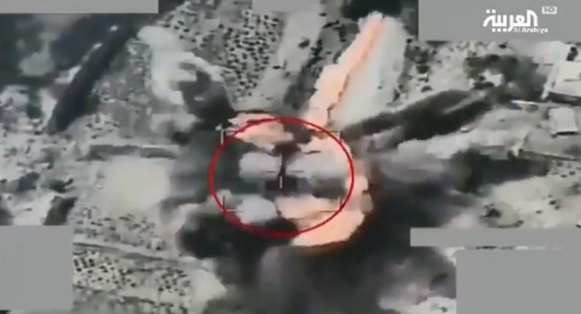 無人機發射導彈直接摧毀坦克。(Twitter)