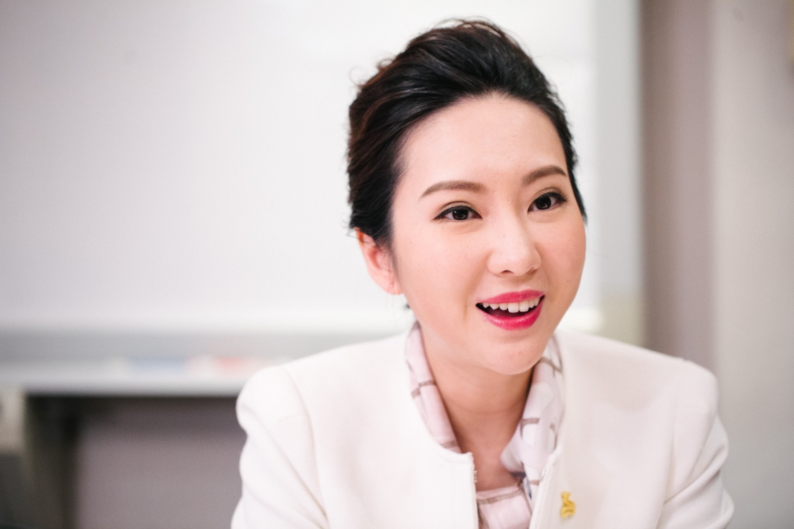 Jenny指私人飛機航空公司在2008年才開始在亞洲發展,故行業發展比較年輕,很需要新血加入。﹙歐嘉樂攝﹚ Jenny指私人飛機航空公司在2008年才開始在亞洲發展,故行業發展比較年輕,很需要新血加入。﹙歐嘉樂攝﹚