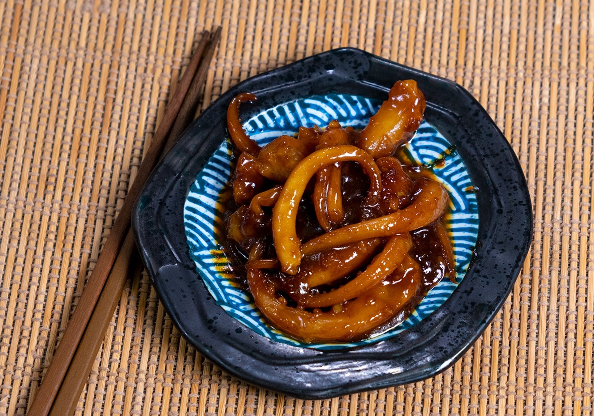 咖喱魷魚惹味爽脆,15分鐘做好。 咖喱魷魚惹味爽脆,15分鐘做好。
