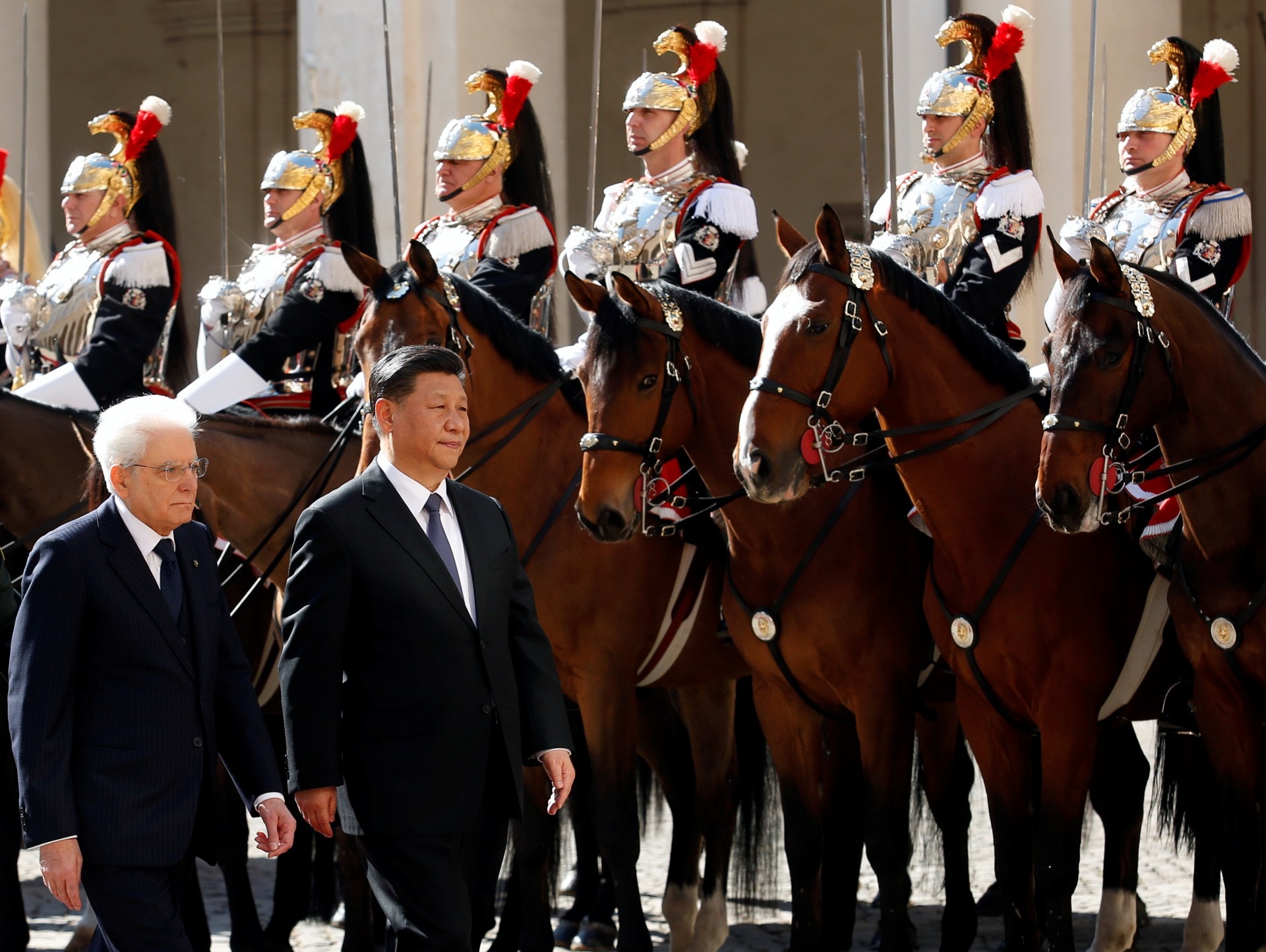 習近平在羅馬受到意大利總統馬塔雷拉的接待（路透社）