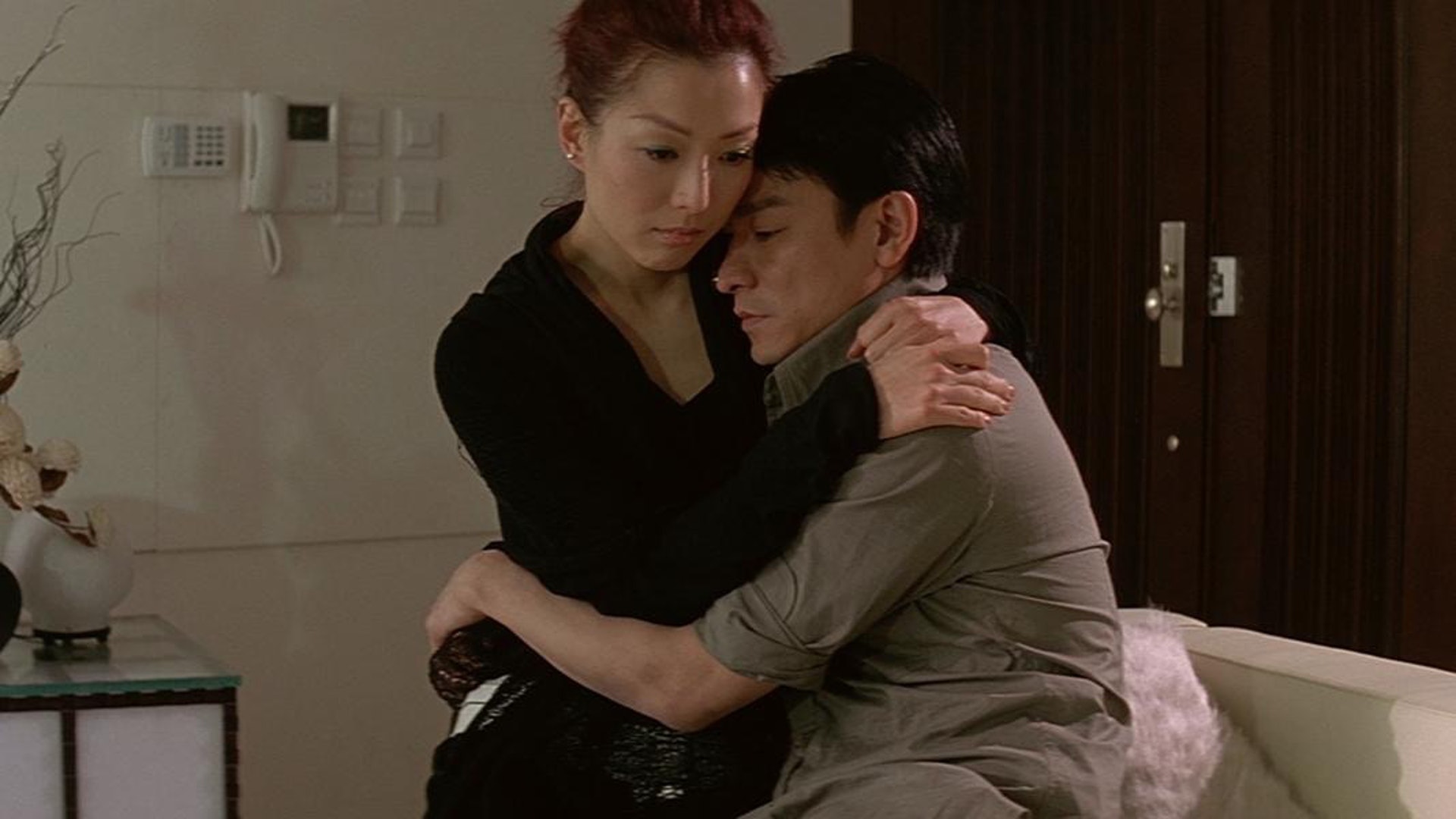 2004年 《龍鳳鬥》 盜生與盜太由輕鬆耍花槍式談情,變成真心為對方設想的愛惜。主題曲一響起已經令唔少人感動落淚。(劇照) 2004年 《龍鳳鬥》 盜生與盜太由輕鬆耍花槍式談情,變成真心為對方設想的愛惜。主題曲一響起已經令唔少人感動落淚。(劇照)