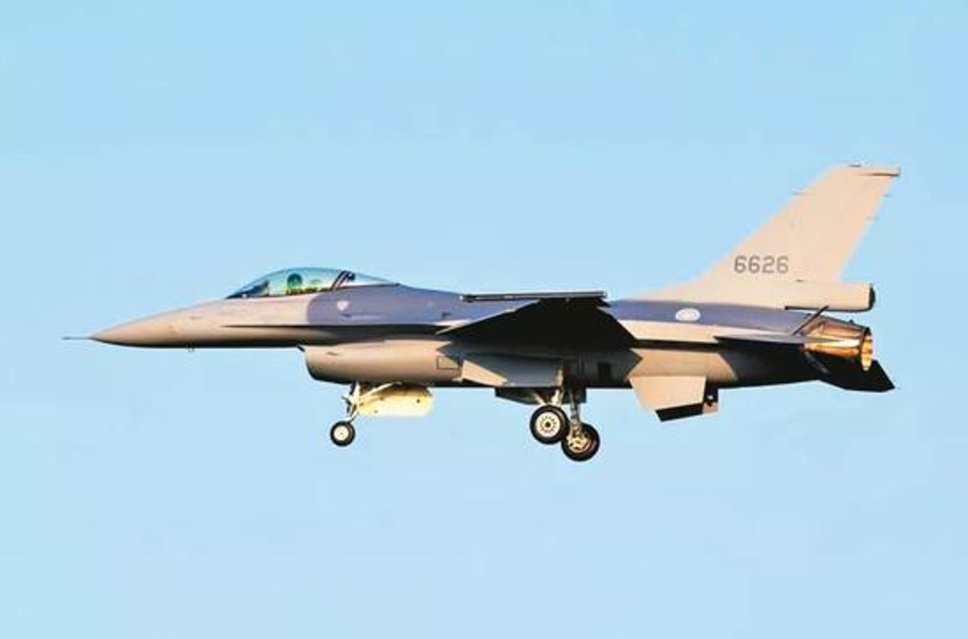 台軍F-16V戰機。(網絡圖片) 台軍F-16V戰機。(網絡圖片)