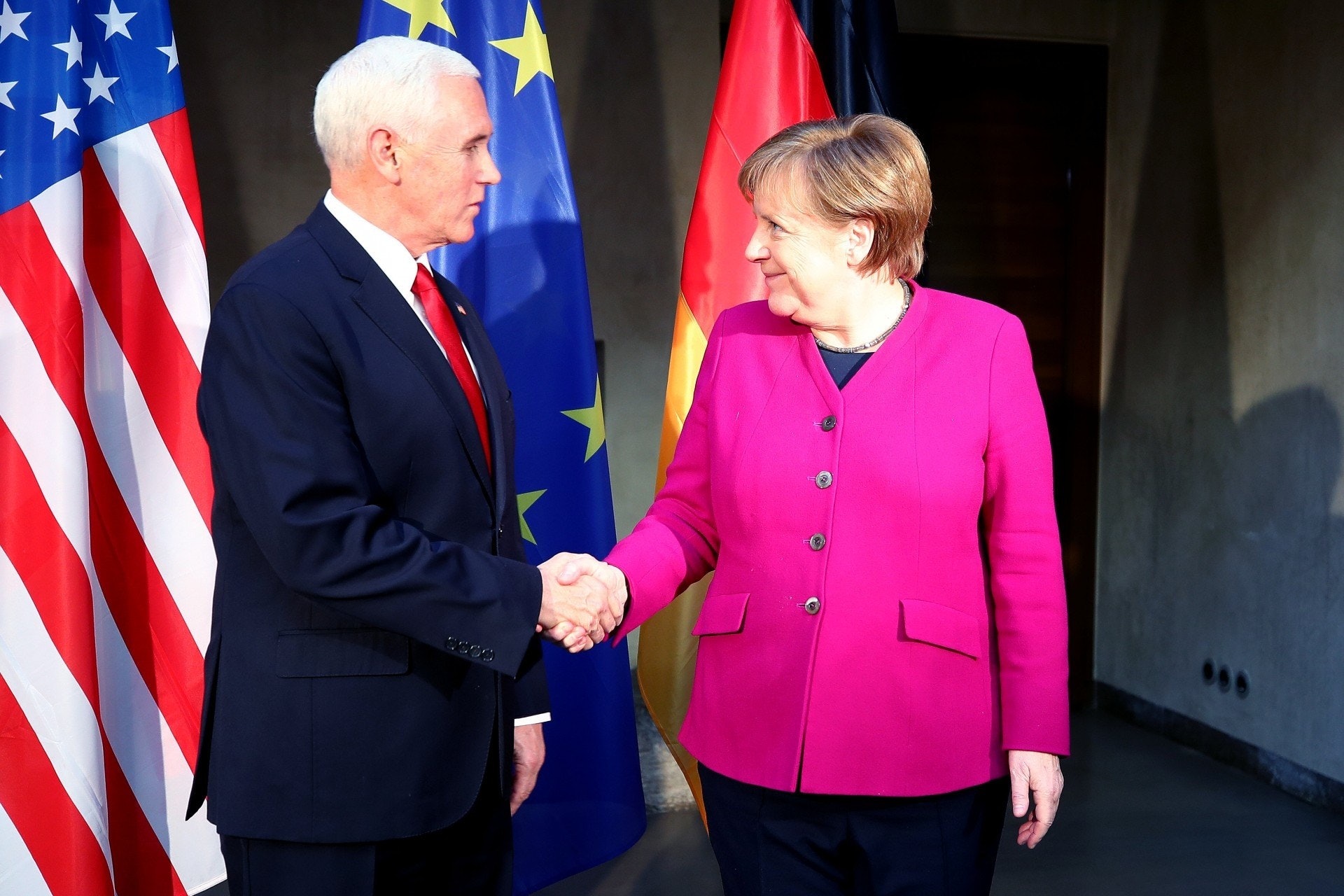 彭斯(Mike Pence)在早前慕尼黑安全會議上,指摘歐盟「破壞」美國對伊朗的制裁。