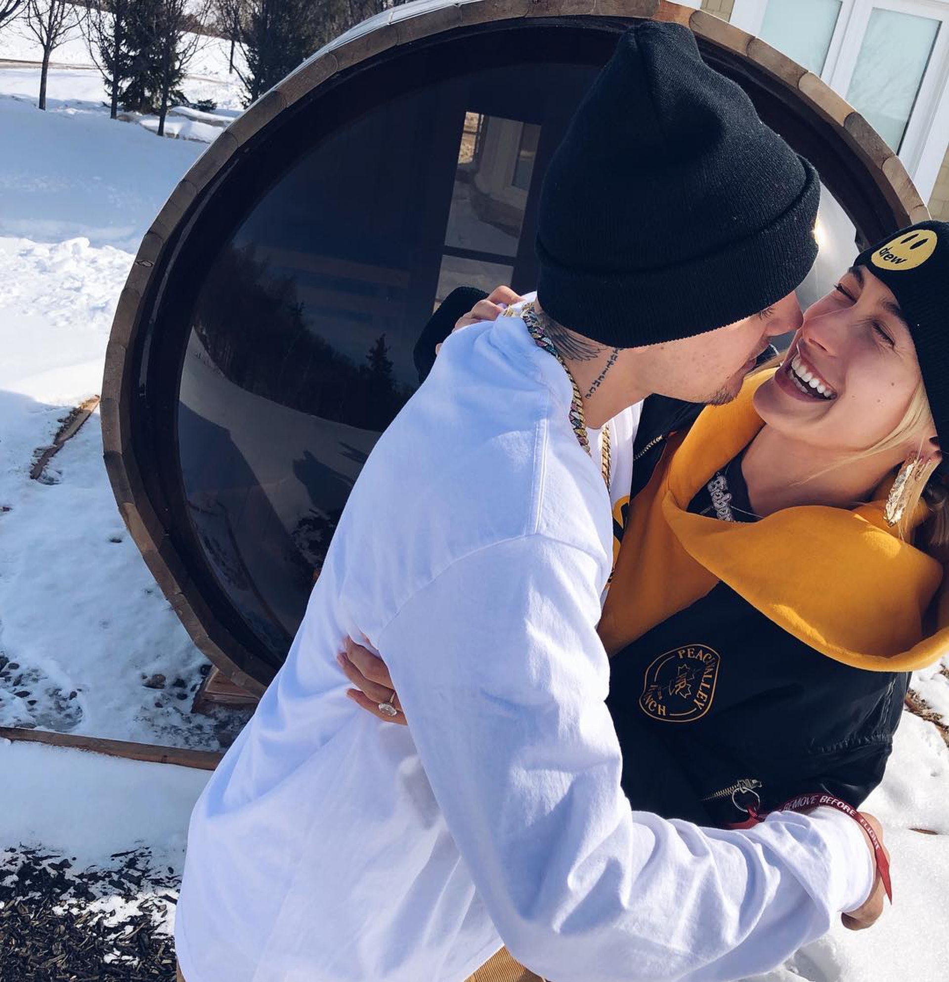 (Hailey Baldwin IG) (Hailey Baldwin IG)