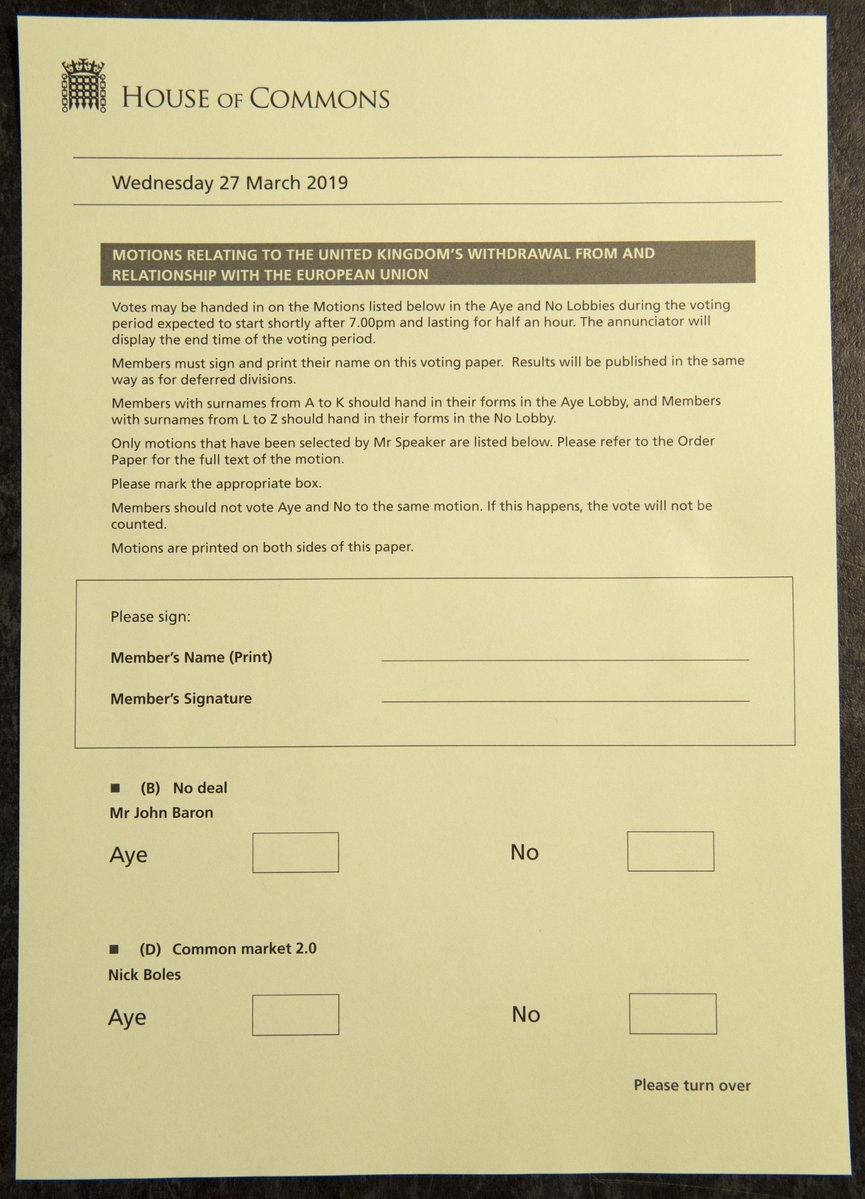 英國脫歐指示性投票：下議院議員周三（27日）透過選票就8個脫歐選項表態。（路透社）
