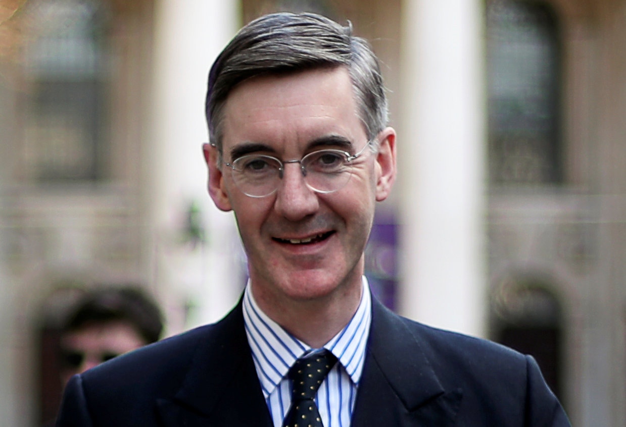 疑歐派「黨團」歐洲研究組織（ERG）領袖里斯莫格（Jacob Rees-Mogg），明示若DUP不投票反對脫歐協議，他便會投支持票，似乎是想給DUP一個下台階。（路透社）