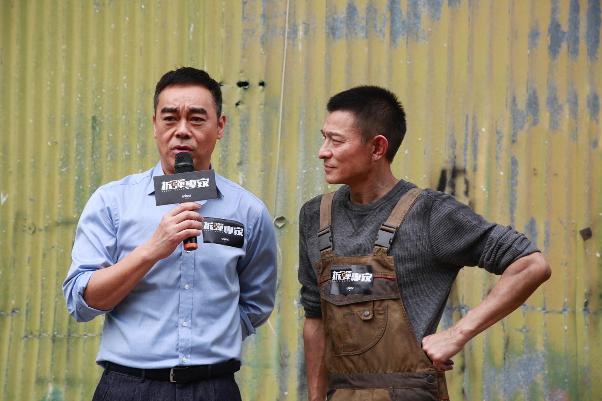 當年拍電影《暗戰》時候華仔有一幕是扮女人,大家覺得很有趣,而這一次電影中會否有搞笑場面?華仔指最搞笑的是扮男人。(梁碧玲攝) 當年拍電影《暗戰》時候華仔有一幕是扮女人,大家覺得很有趣,而這一次電影中會否有搞笑場面?華仔指最搞笑的是扮男人。(梁碧玲攝)