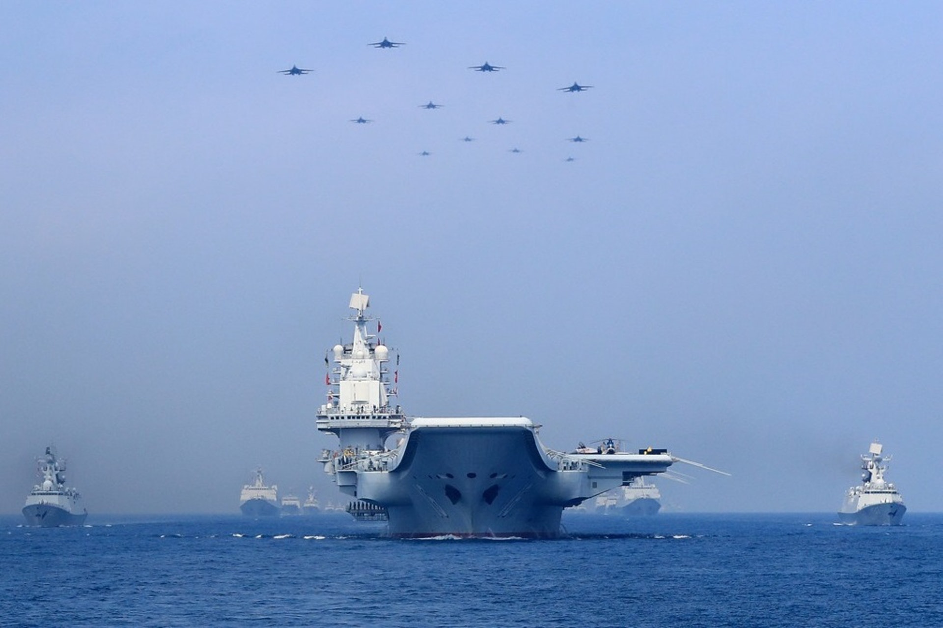 中國國防部表示,將於4月下旬在青島舉行國際閱艦式,多國將派艦艇參加。(視覺中國)