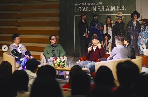 陳奕迅與The DUO Band成員近日忙著到各大專院校分享“L.O.V.E. in F.R.A.M.E.S.” 音樂紀錄片。