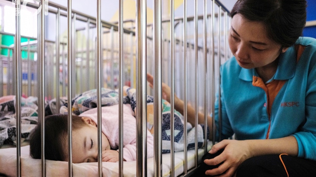 港幼兒全日入託率排尾四 人手不足 教顧合一難發揮理想效果 港幼兒全日入託率排尾四 人手不足 教顧合一難發揮理想效果
