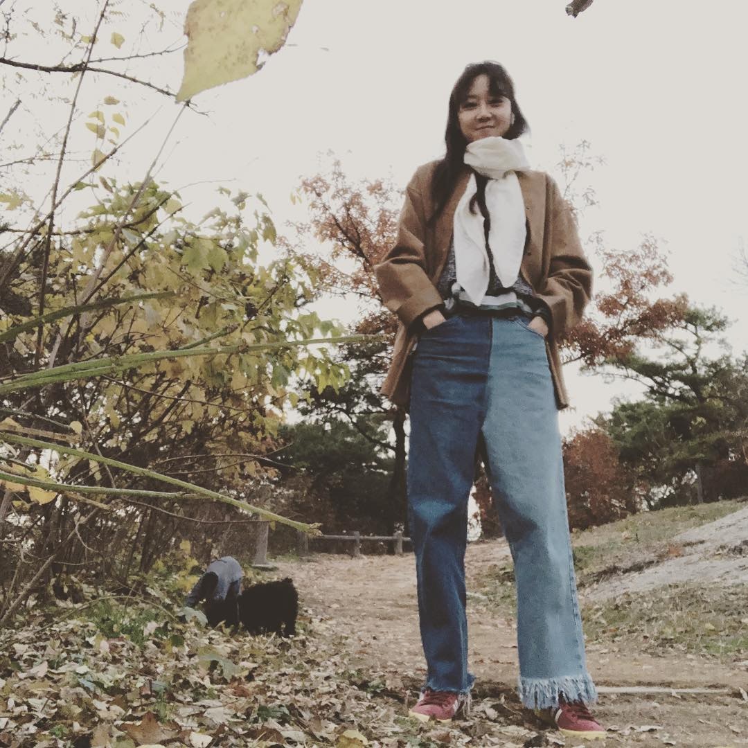孔孝真極愛休閒舒適的服裝。(rovvxhyo@Instagram)