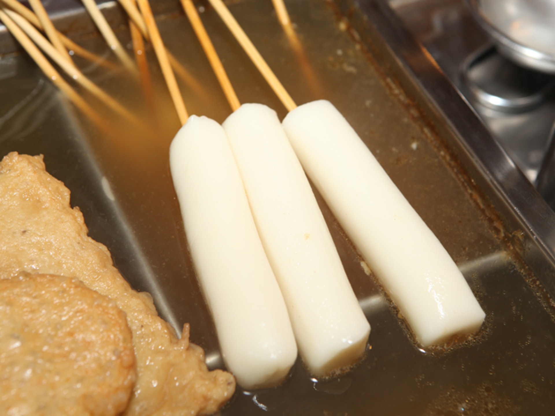 其新鮮魚肉的含量也很高,所以也是最好吃的。(韓巢) (韓巢)