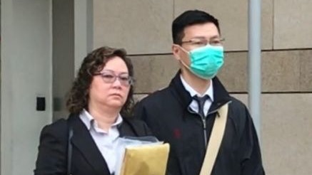 警長涉偷行李牌防滑貼案開審 被告曾受廉署調查 妻指變到細路咁 警長涉偷行李牌防滑貼案開審 被告曾受廉署調查 妻指變到細路咁