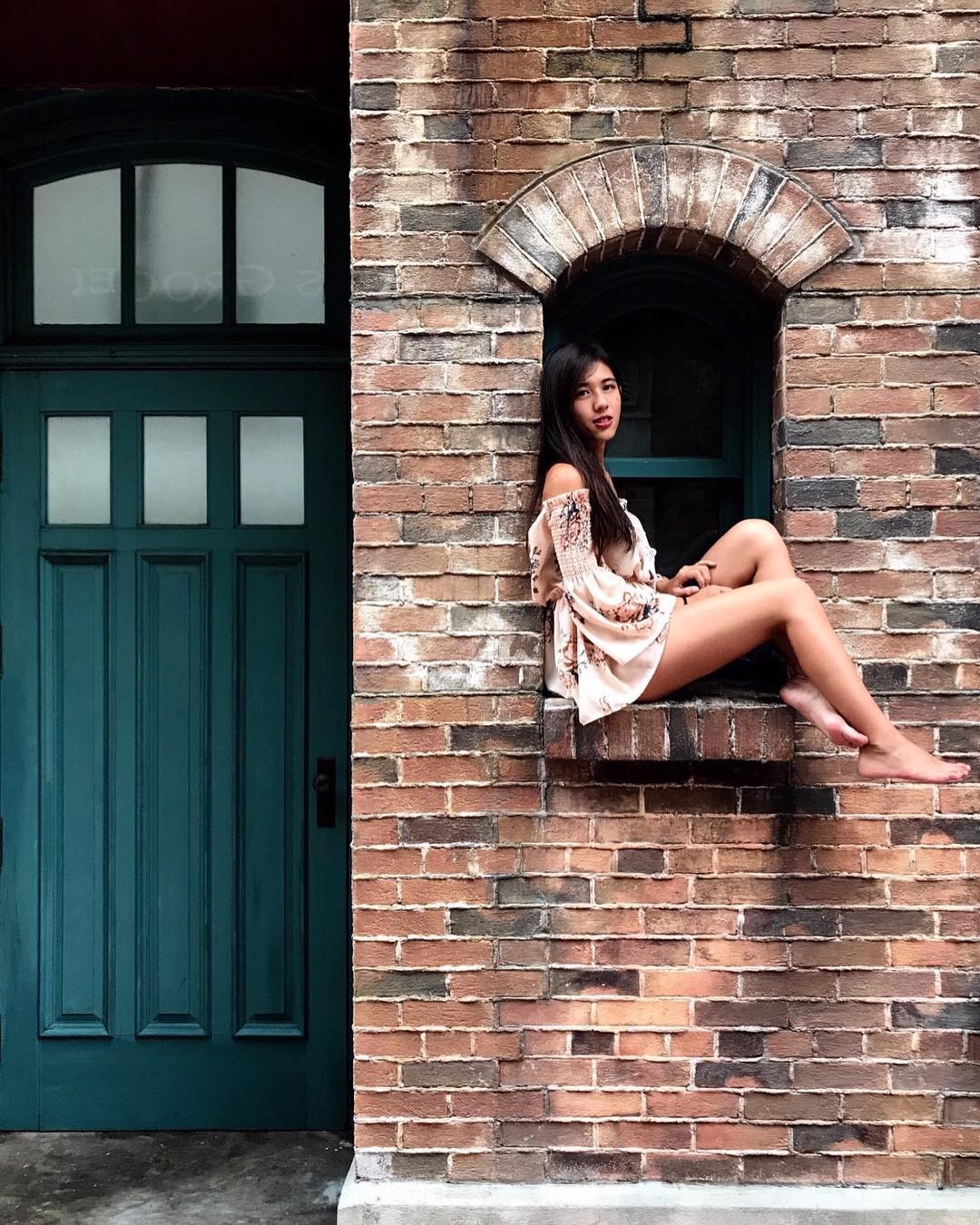 (Instagram) (Instagram)