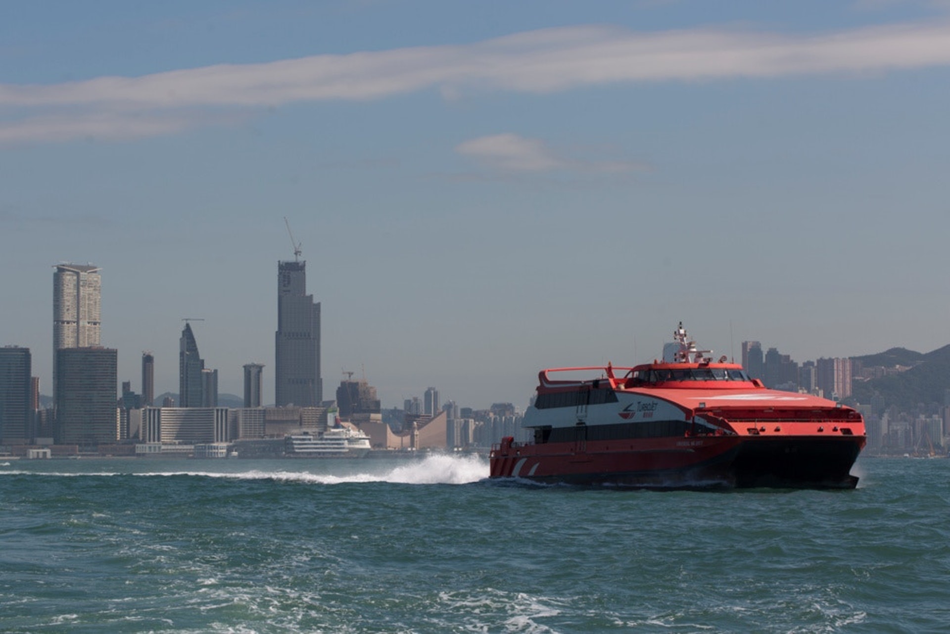 9.15起坐船過大海加價噴射飛航、金光飛航來往澳門船票加價一成 9.15起坐船過大海加價噴射飛航、金光飛航來往澳門船票加價一成