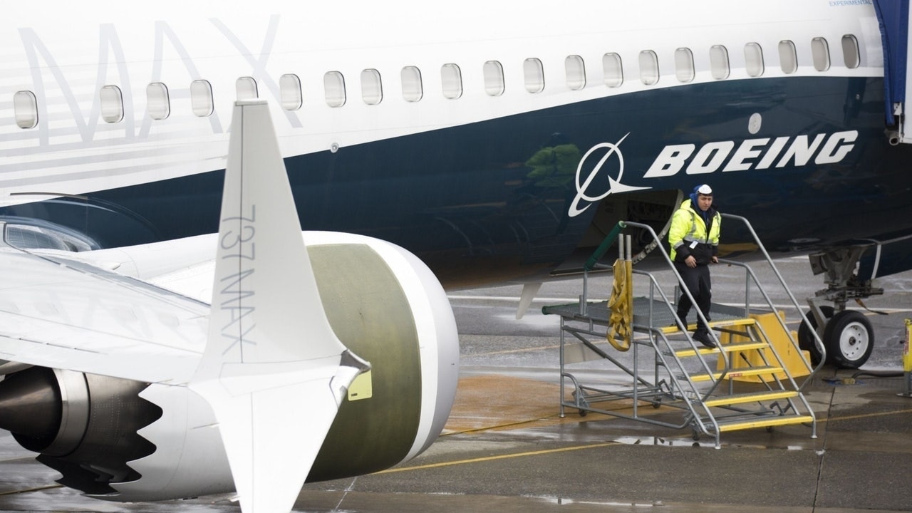 波音737 MAX產量大減2成股價挫近1%