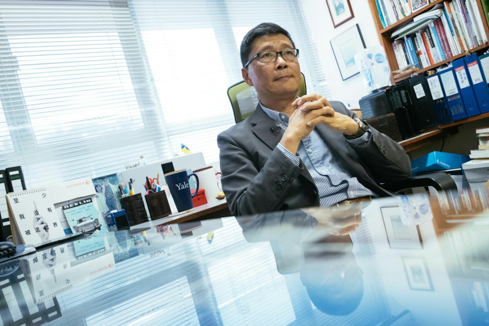 陳健民感嘆,雨傘運動時,約有一半市民支持,處境已比前人好,「我不關心官方是否有朝一日會為我們平反,因為人心才是我們最重要的法庭。」(盧翊銘攝) 陳健民感嘆,雨傘運動時,約有一半市民支持,處境已比前人好,「我不關心官方是否有朝一日會為我們平反,因為人心才是我們最重要的法庭。」(盧翊銘攝)