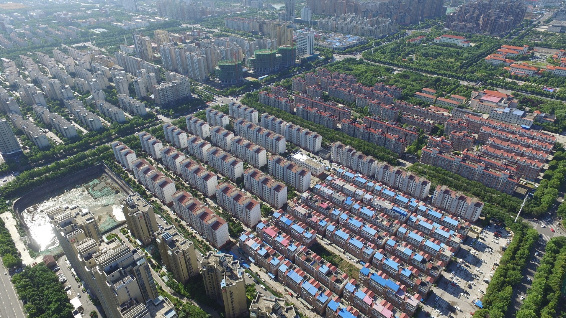 【戶籍改革】發改委:常住人口300萬至500萬大城市全面放開落戶 【戶籍改革】發改委:常住人口300萬至500萬大城市全面放開落戶