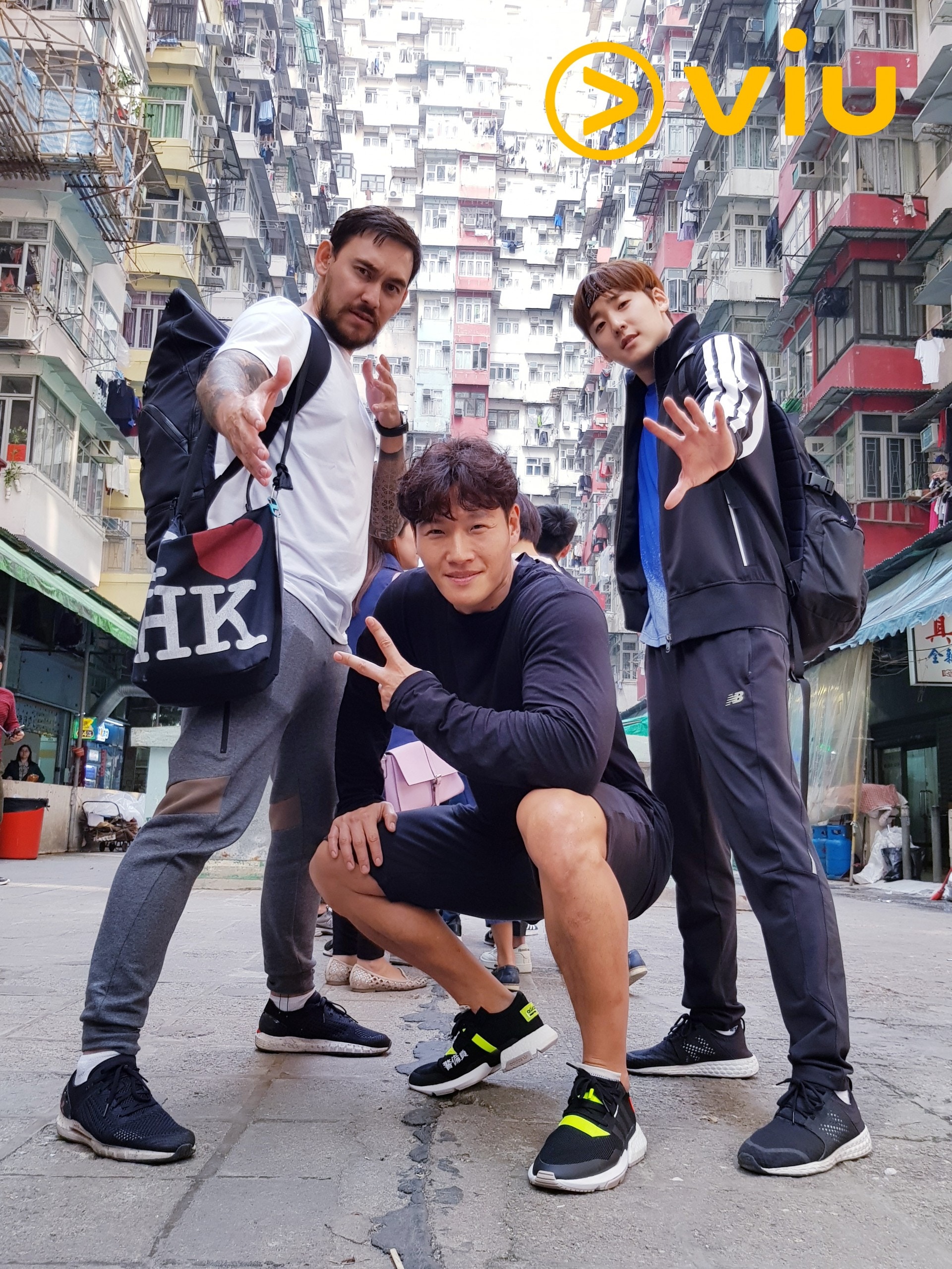 香港站將由Paul Foster（左）、金鐘國（中）及前韓國組合U-Kiss成員Kevin（右）共同主持。