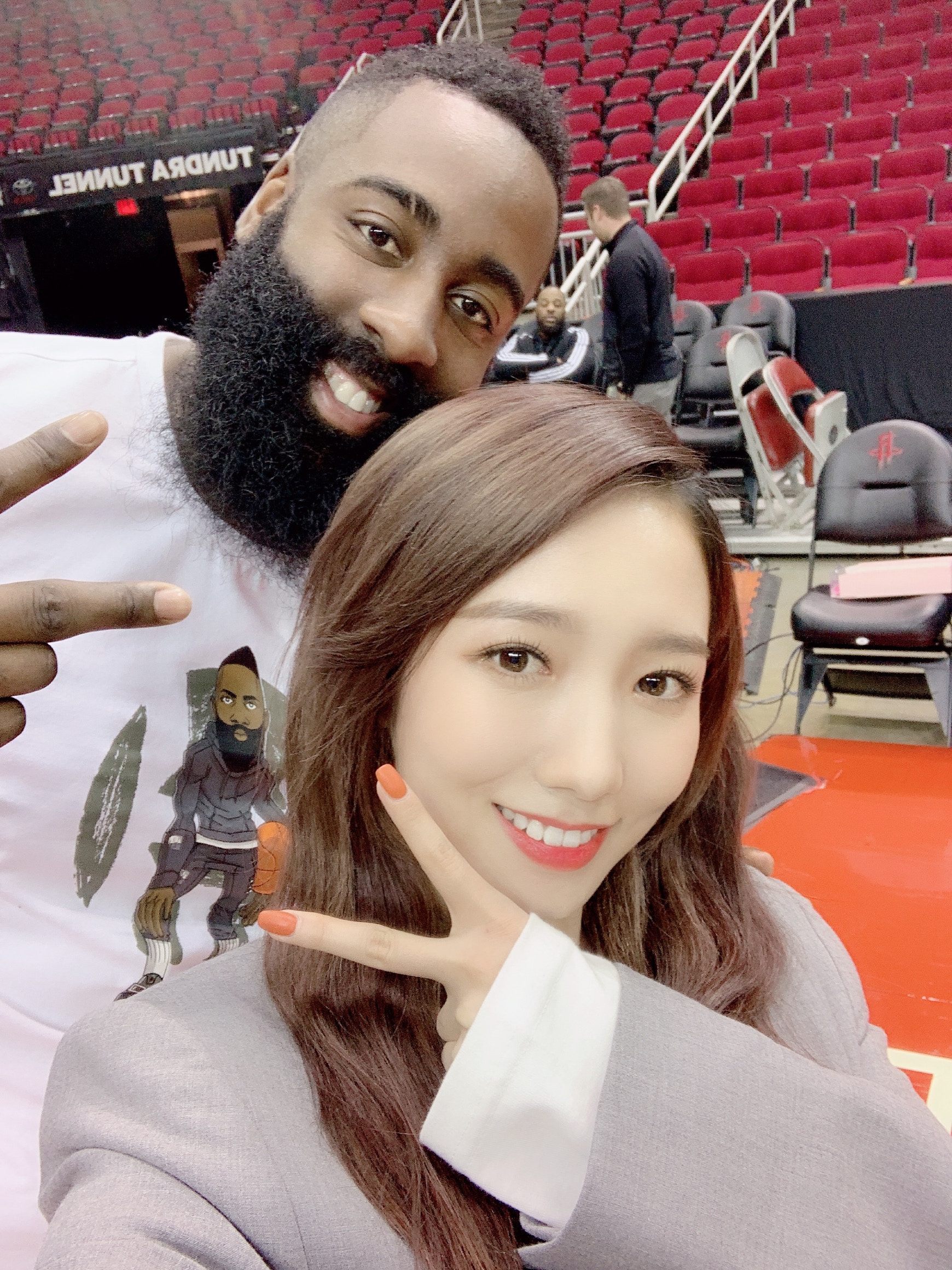 孟美岐赴美朝聖睇nba 點知p圖過度火箭夏登驚變 白人 香港01 熱爆話題