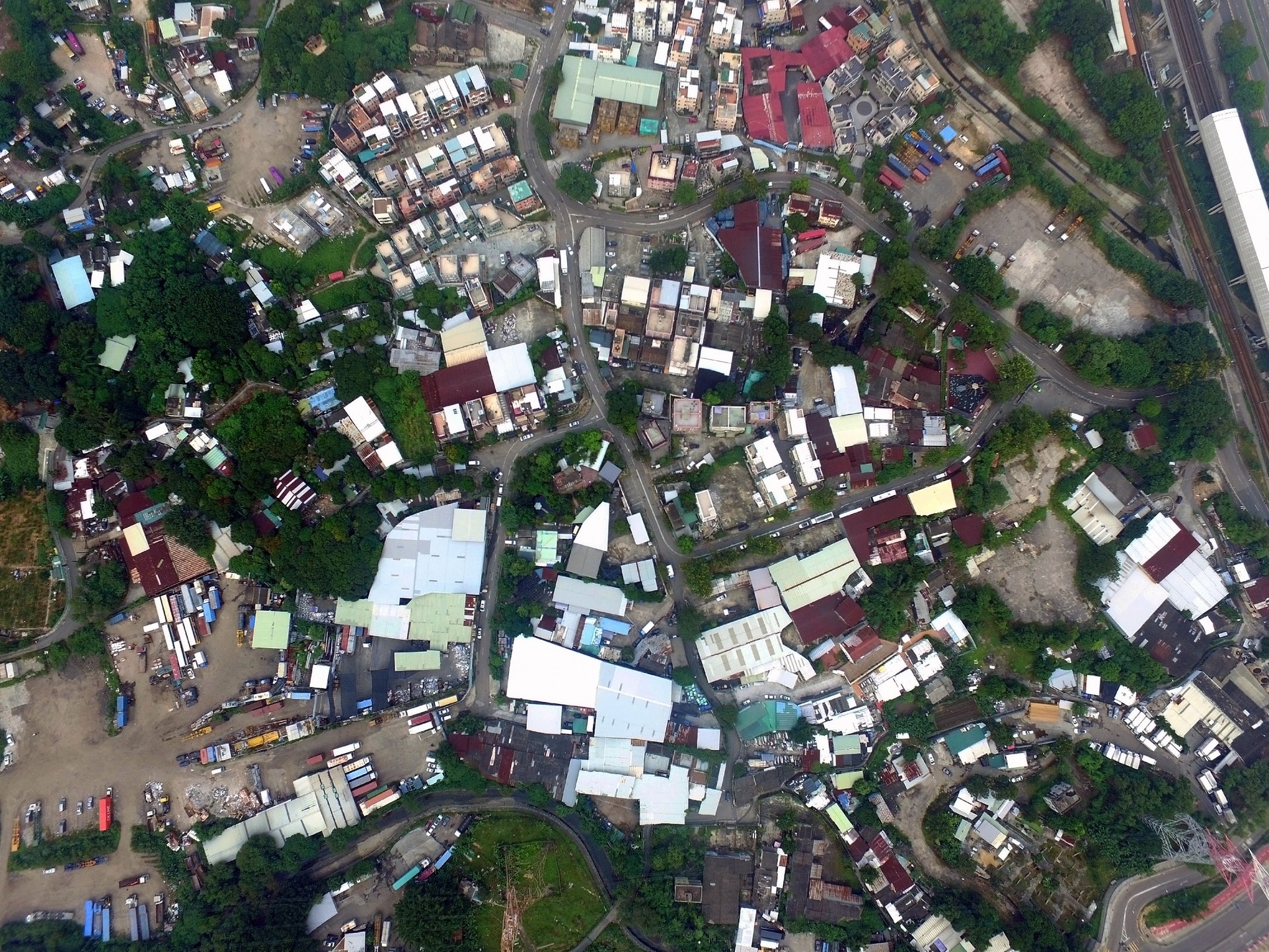 新慶路公屋】倉地龍頭避過收地扎根40載非原居民被迫遷 新慶路公屋】倉地龍頭避過收地扎根40載非原居民被迫遷