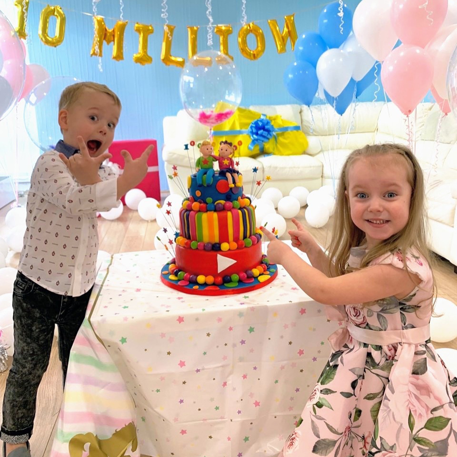 4歲的Gabriella和5歲哥哥Alex的YouTube頻道「Toys and Little Gaby」已經有1100萬人訂閲,大受歡迎。(IG圖片) 4歲的Gabriella和5歲哥哥Alex的YouTube頻道「Toys and Little Gaby」已經有1100萬人訂閲,大受歡迎。(IG圖片)