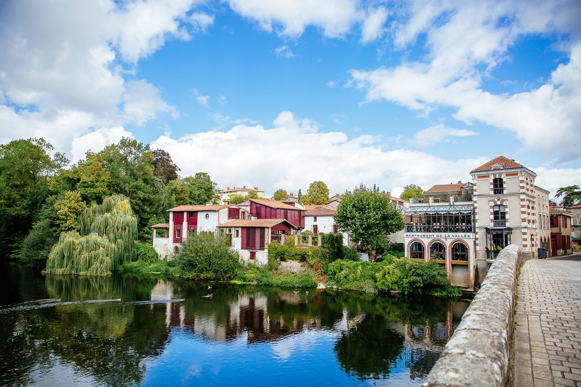 © Agence - Les Conteurs