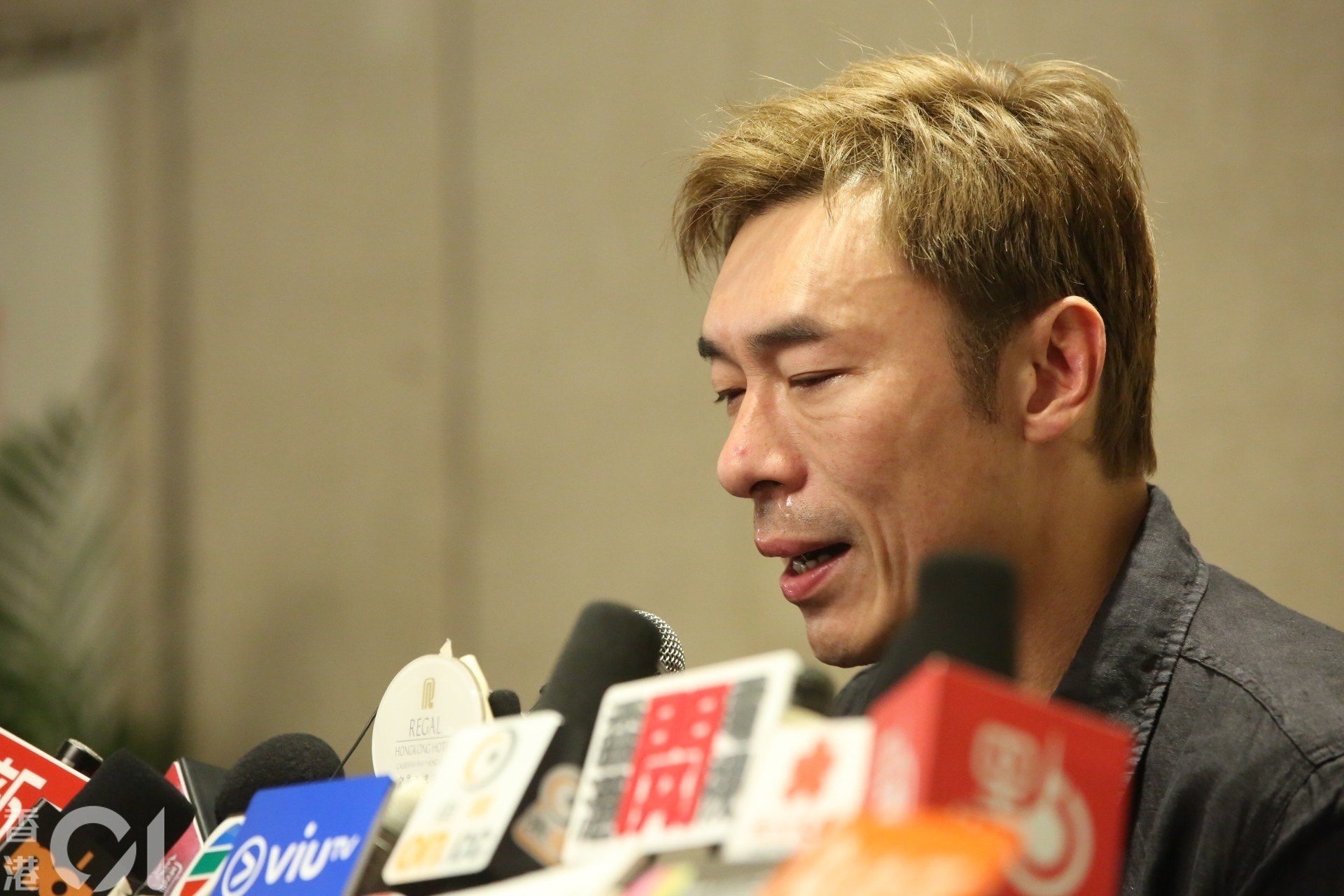 許志安與黃心穎日前被爆在車廂內偷食,安仔在16日開記者會公開道歉。(資料圖片) 許志安與黃心穎日前被爆在車廂內偷食,安仔在16日開記者會公開道歉。(資料圖片)