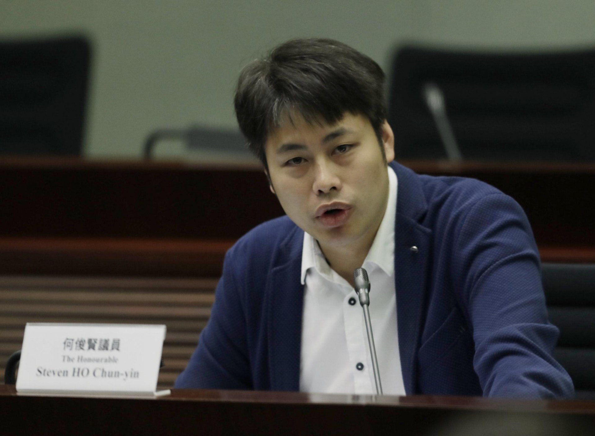 何俊賢在Facebook發文,直指:「一到找數,個個都身患絕症。你玩晒啦~~~」(資料圖片/余俊亮攝) 何俊賢在Facebook發文,直指:「一到找數,個個都身患絕症。你玩晒啦~~~」(資料圖片/余俊亮攝)