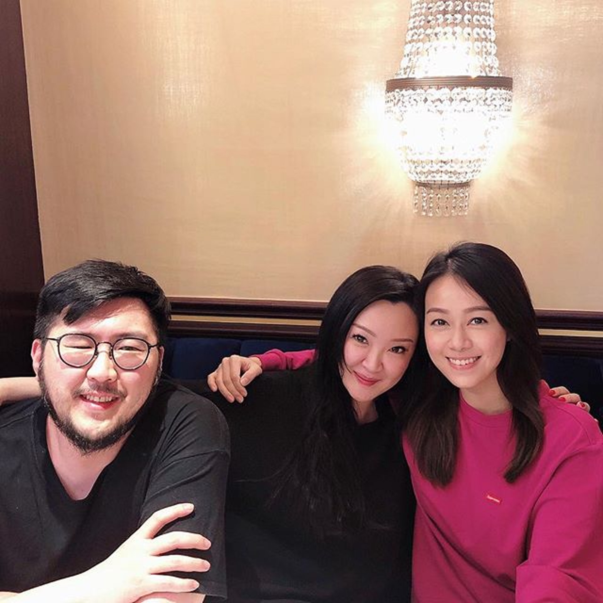 劉翁孖住老婆同心穎一齊聚會。(ig圖片) 劉翁孖住老婆同心穎一齊聚會。(ig圖片)