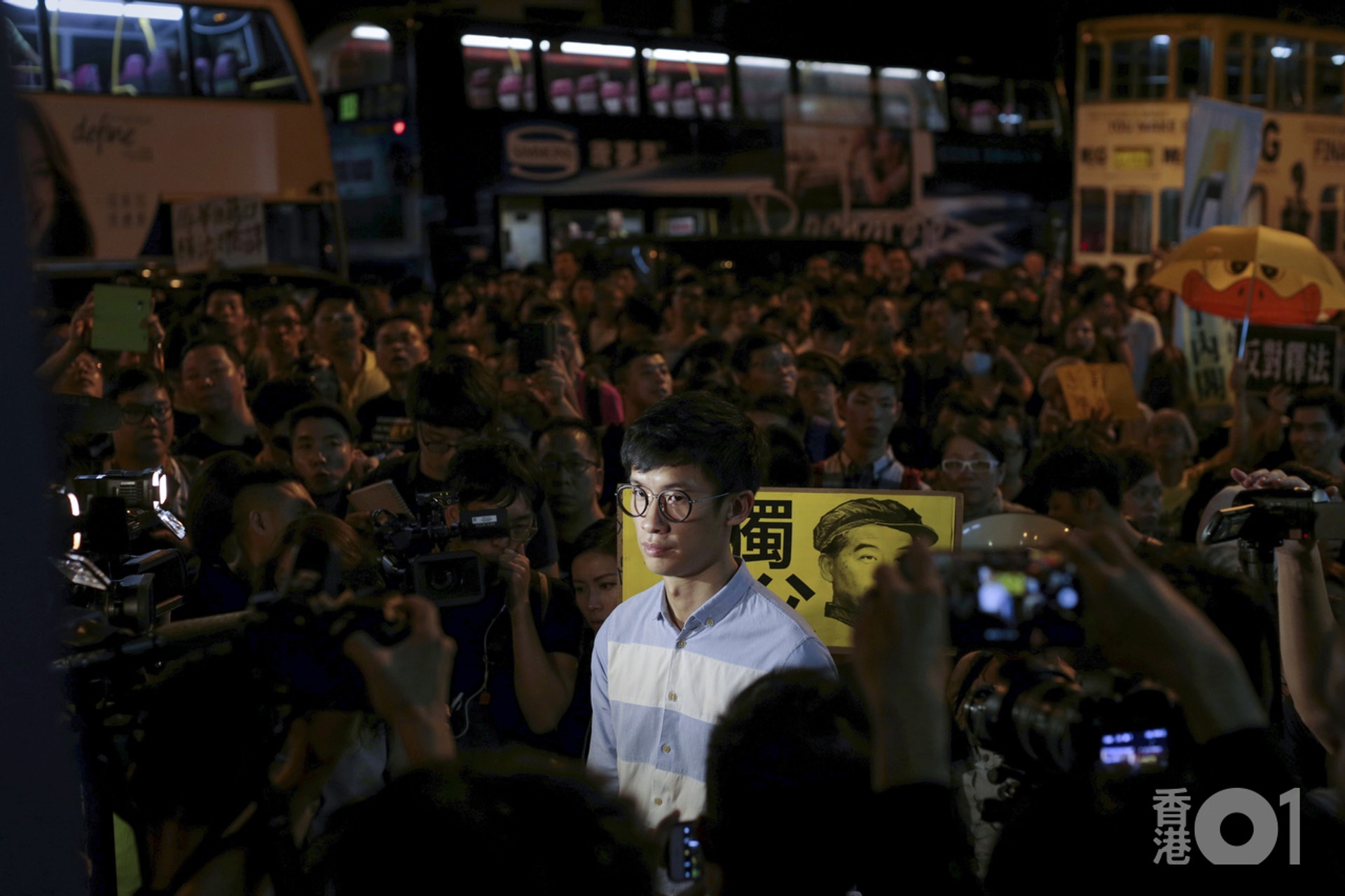 梁頌恆在中聯辦外集會。(李澤彤攝) 梁頌恆在中聯辦外集會。(李澤彤攝)