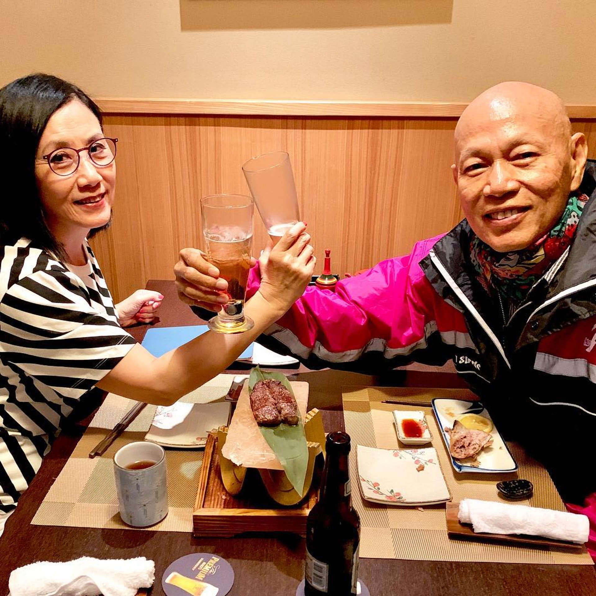 羅家英和汪明荃昨晚一起慶祝結婚十周年。(@wang_liza) 羅家英和汪明荃昨晚一起慶祝結婚十周年。(@wang_liza)