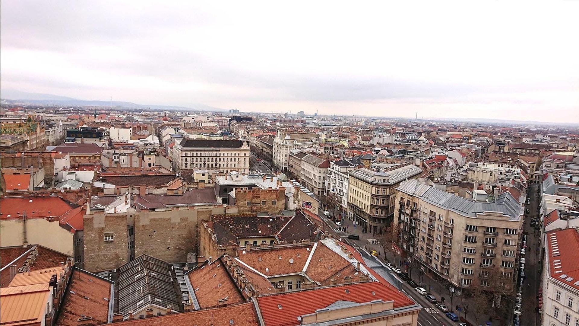 到樓頂觀看市景需要購買門票。(作者提供) 到樓頂觀看市景需要購買門票。(作者提供)