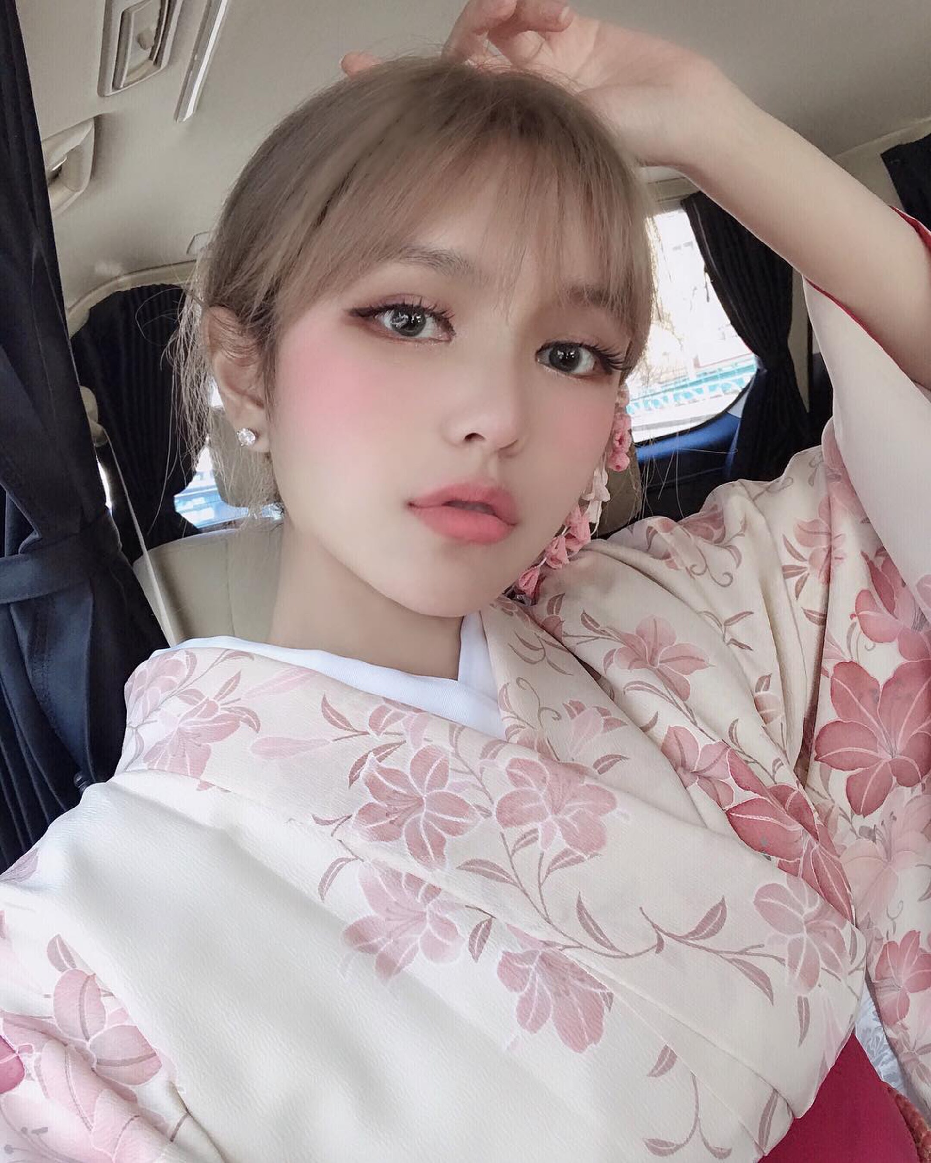 穿上和服的她就像洋娃娃一樣。(IG/@gracechowwwww) 穿上和服的她就像洋娃娃一樣。(IG/@gracechowwwww)
