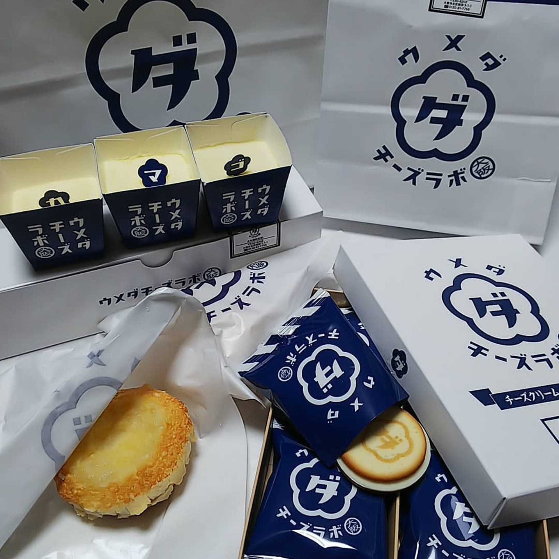 除了芝士曲奇外,店內還有很多創意芝士甜品,芝士控來這裡一定要試!(圖片來源:kiyopi_chan@IG) 大阪必買