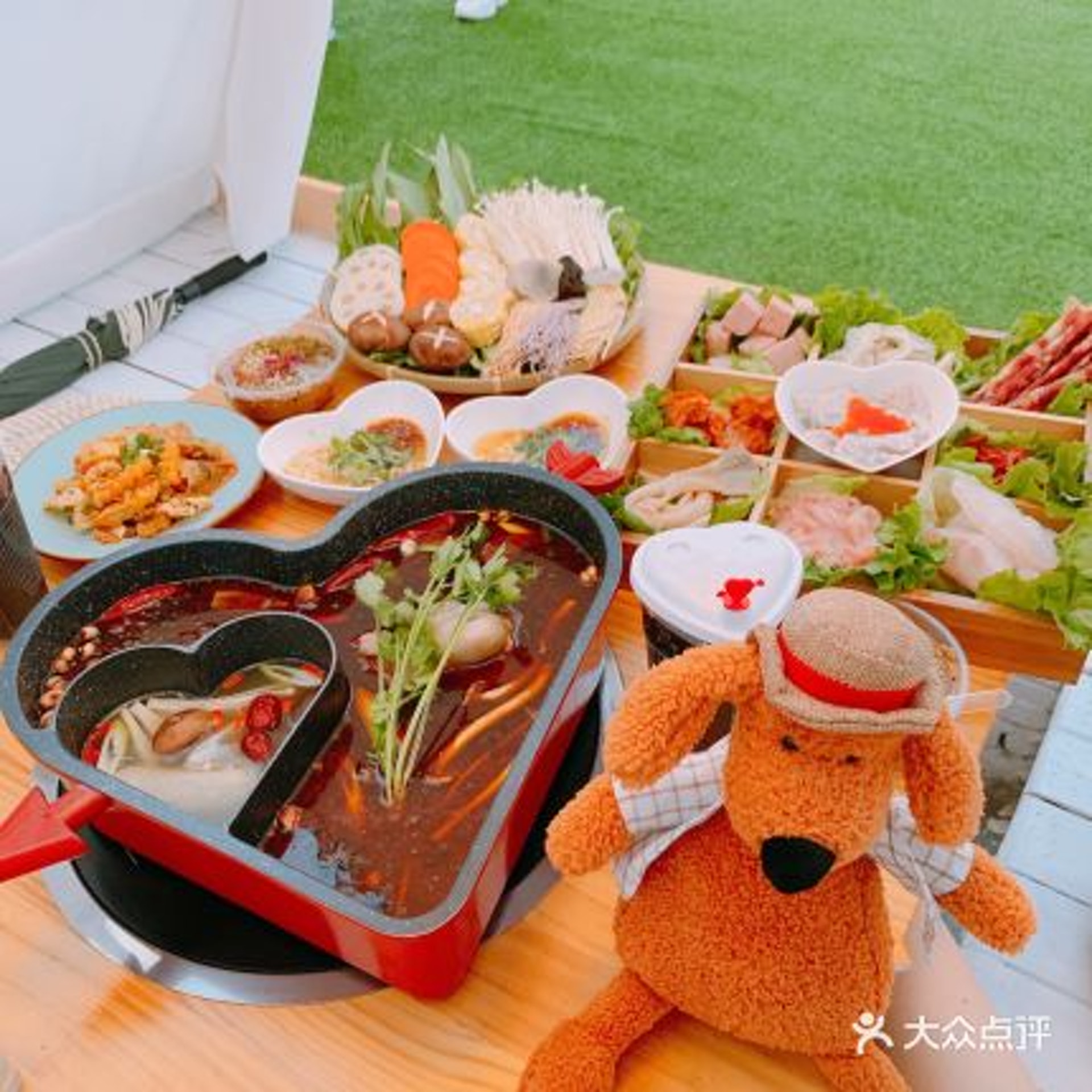 火鍋方面,有鴛鴦辣鍋,辣度剛好,不會辣到全身出汗。(圖片來源:Netelia@大眾點評) 深圳美食