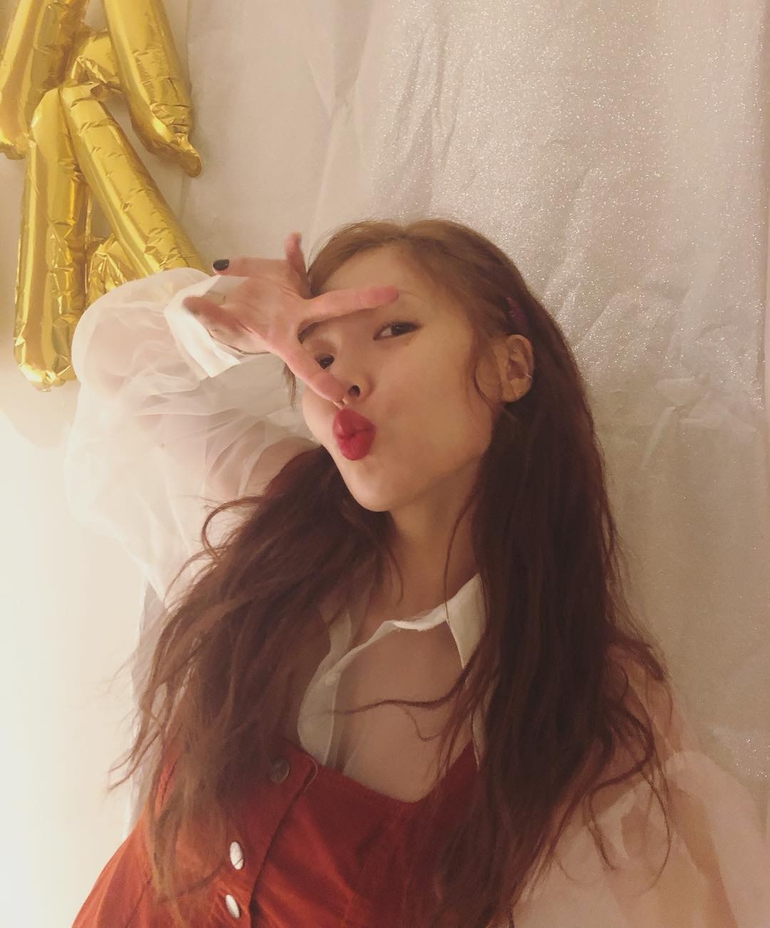 泫雅平日愛用大型髮夾定造型。(@hyunah_aa)