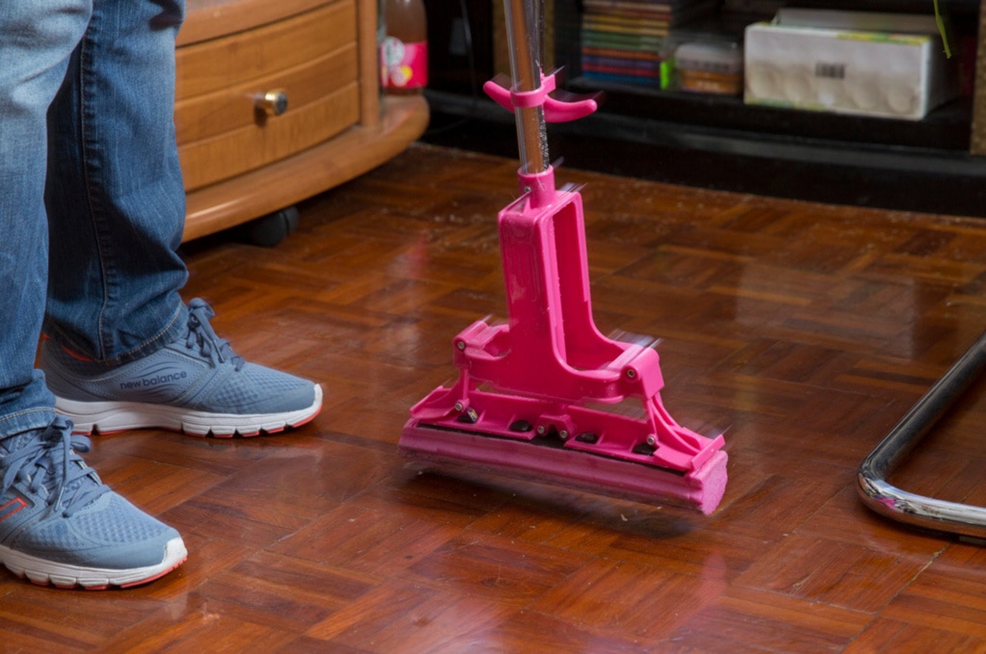 可取代化學清潔劑來拖地。 可取代化學清潔劑來拖地。