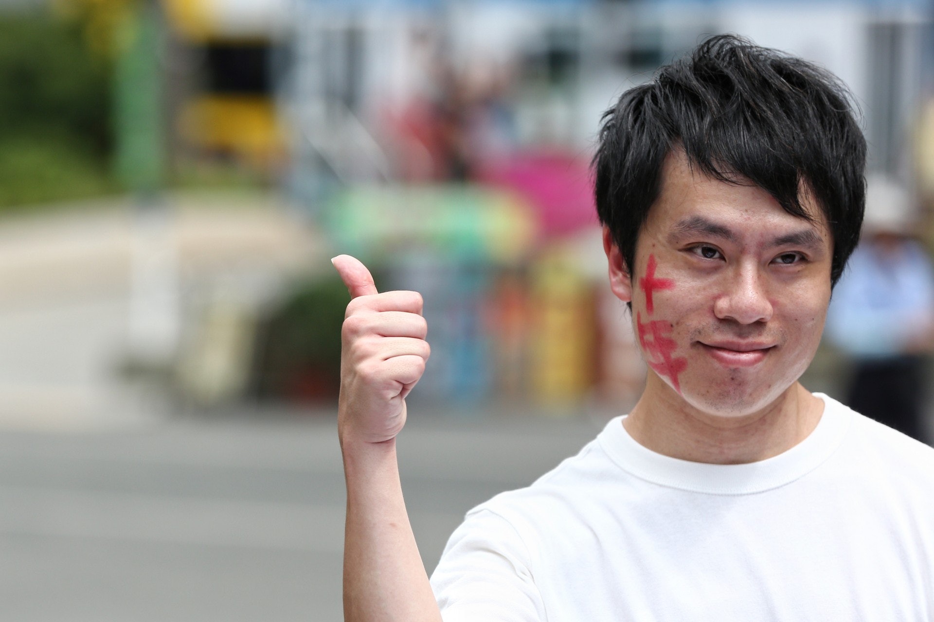 鄺俊宇稱,遊行人數超乎預期,是歷來最多人參與的保障動物權益的遊行。(羅君豪攝) 鄺俊宇稱,遊行人數超乎預期,是歷來最多人參與的保障動物權益的遊行。(羅君豪攝)