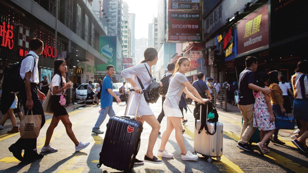 【香港旅遊業】多元旅遊遲遲未成形 「購物天堂」還可做多久? 【香港旅遊業】多元旅遊遲遲未成形 「購物天堂」還可做多久?