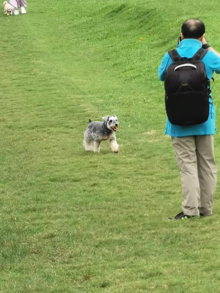 圖中男士為該名攝影師。(受訪者提供) 圖中男士為該名攝影師。(受訪者提供)