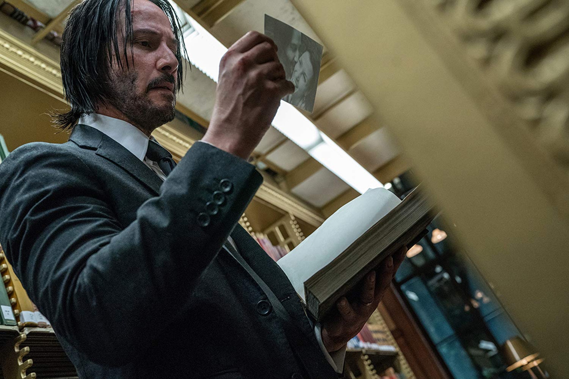 為咗死去嘅太太要活下去。(《殺神John Wick 3》劇照) 為咗死去嘅太太要活下去。(《殺神John Wick 3》劇照)
