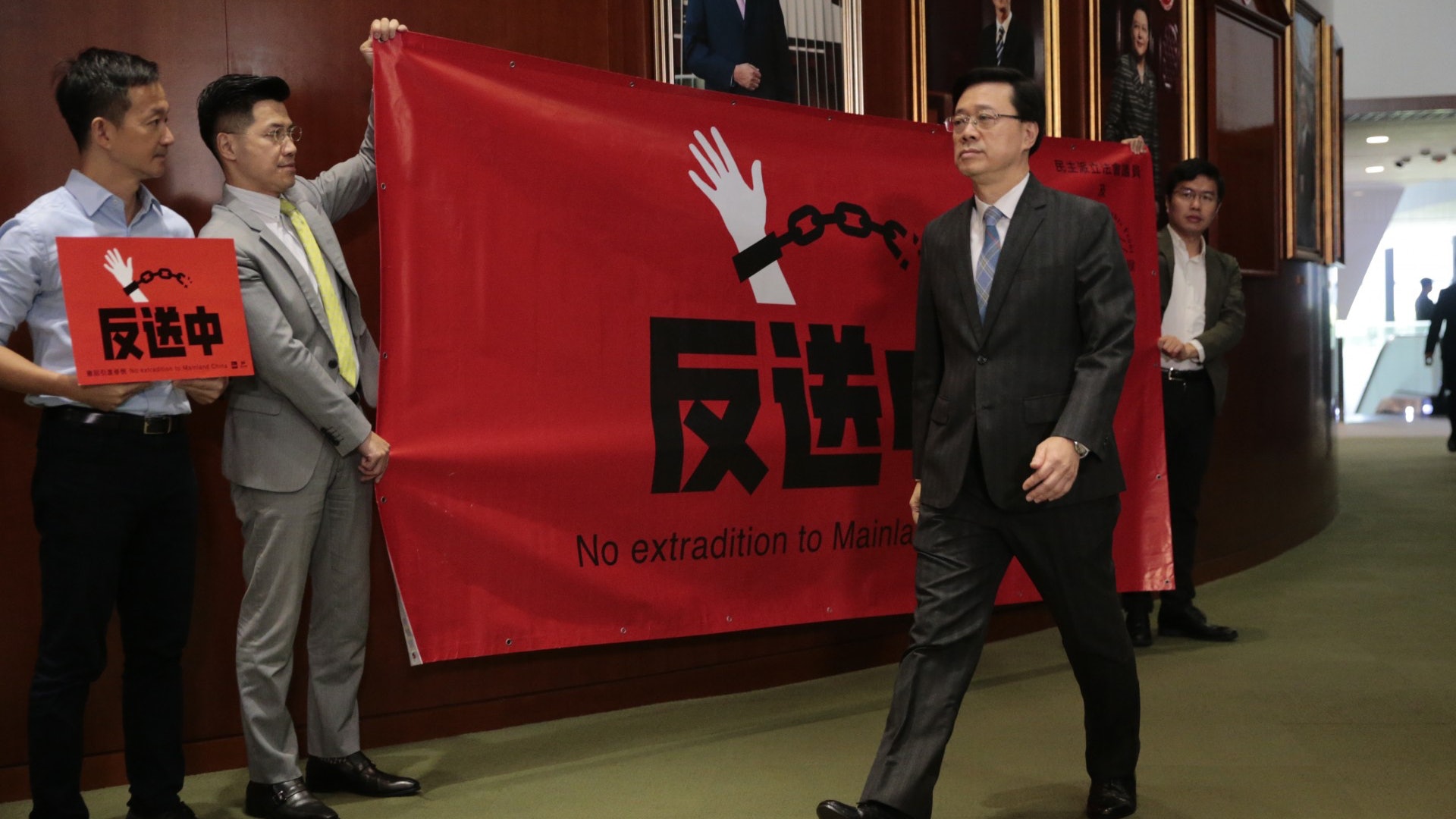 【逃犯條例】李家超稱棄保潛逃非移交逃犯涵蓋罪類 不評論個案 【逃犯條例】李家超稱棄保潛逃非移交逃犯涵蓋罪類 不評論個案
